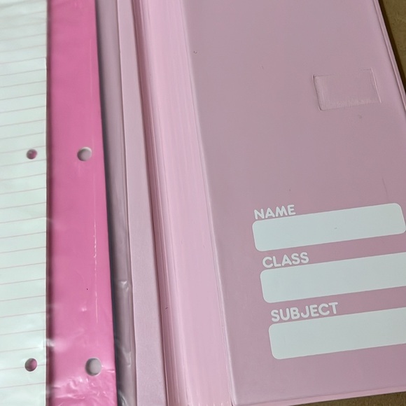 Sanrio Hello Kitty Velcro Binder - Picture 4 of 7